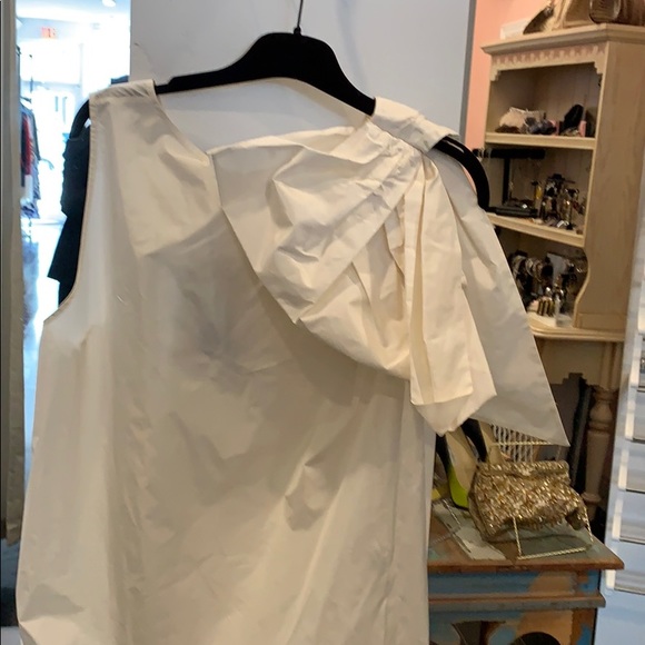 Top - Picture 2 of 4